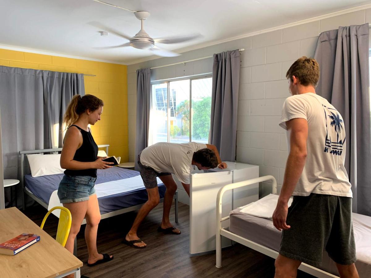 Mumma'S Hostel Cairns Exterior photo